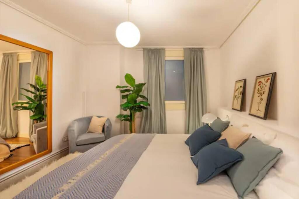 Exclusivo Apartamento En El Casco Viejo Більбао Екстер'єр фото